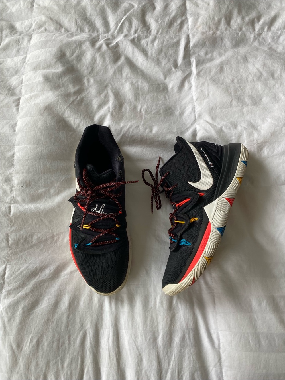 Nike Kyrie 5 Friends Air Max Plus Sneakers Men’s 11.5